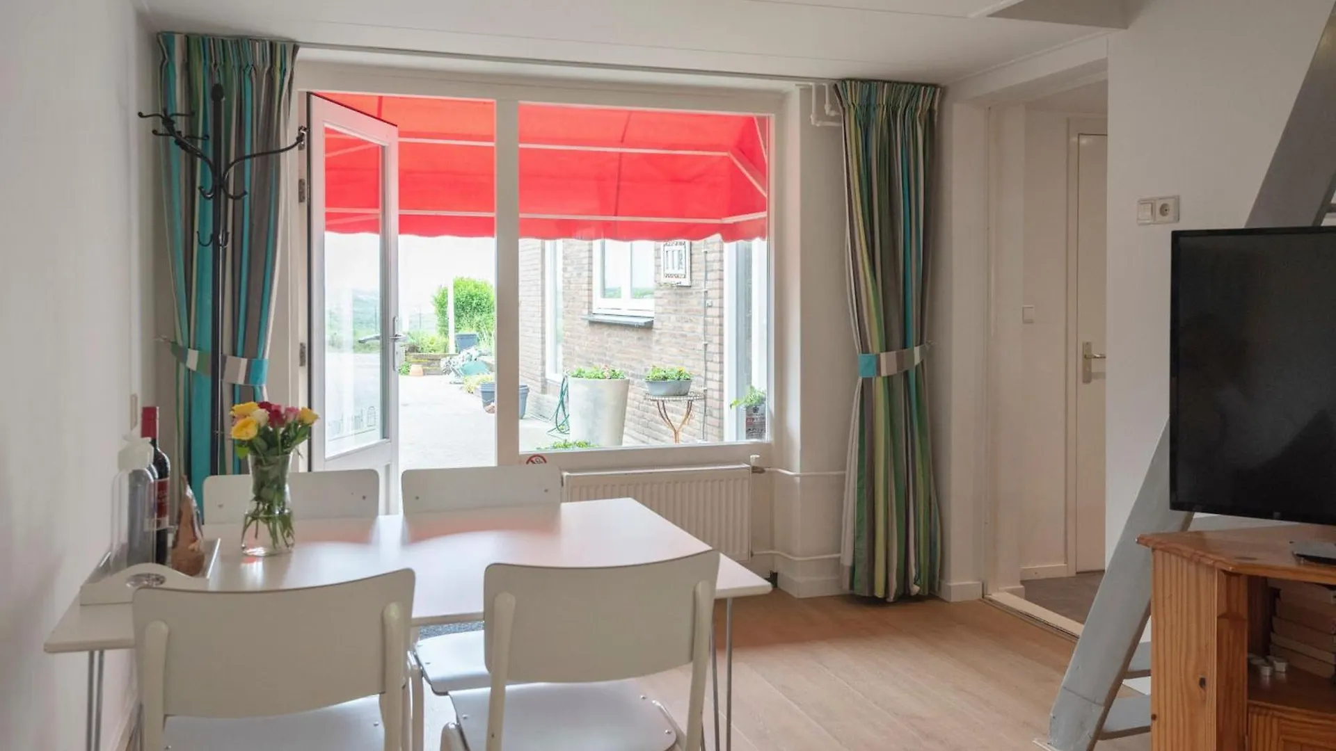 Anne'S Family Home With Private Parking Zandvoort Niederlande