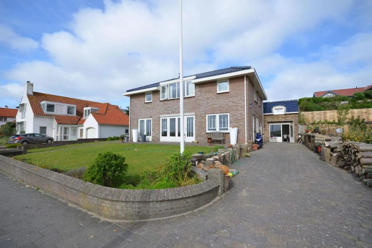 Anne'S Family Home With Private Parking Zandvoort